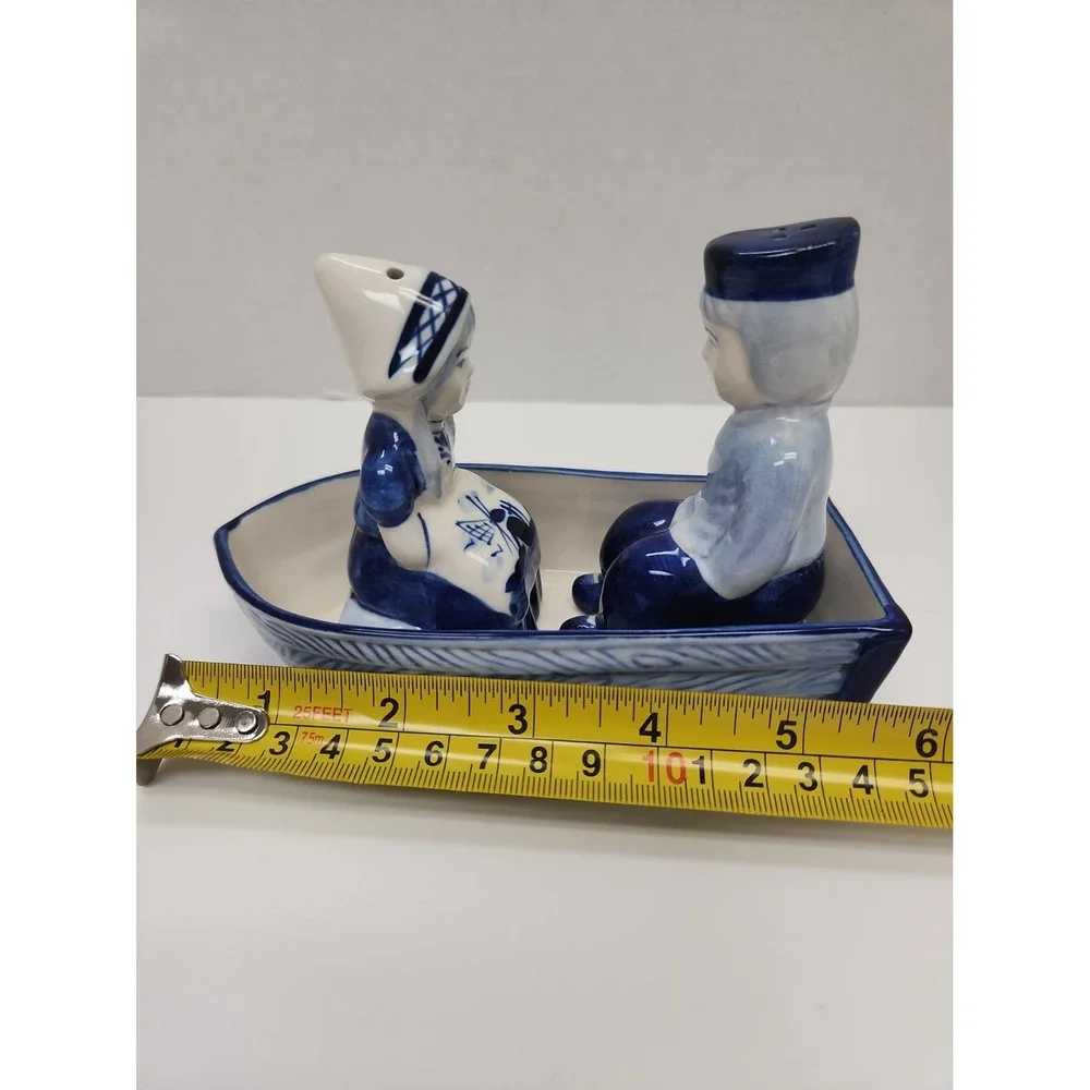Vtg Delft Blue Dutch Handpainted Girl & Boy in 6